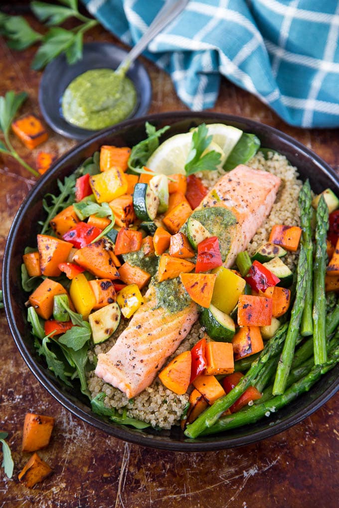 https://www.simplehealthykitchen.com/wp-content/uploads/2017/12/roasted-salmon-and-veggies-2.jpg?utm_source=chatgpt.com